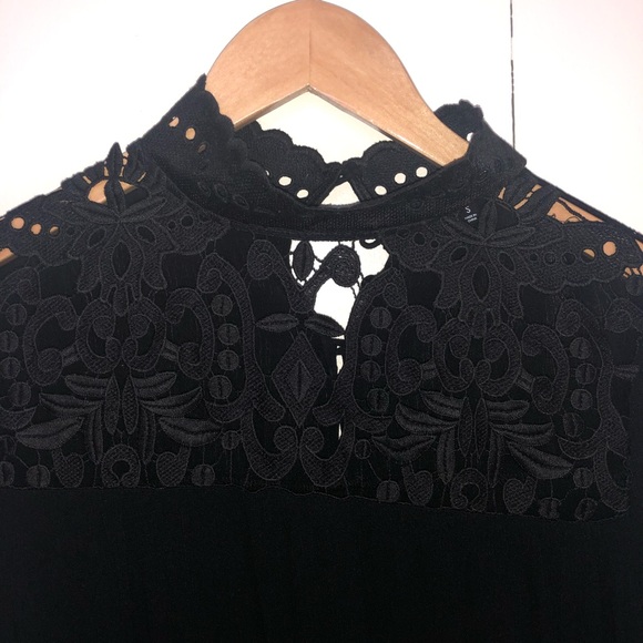 black dressy vest top